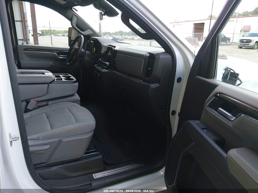 2026 CHEVROLET SILVERADO 2500 HD auction photo 5