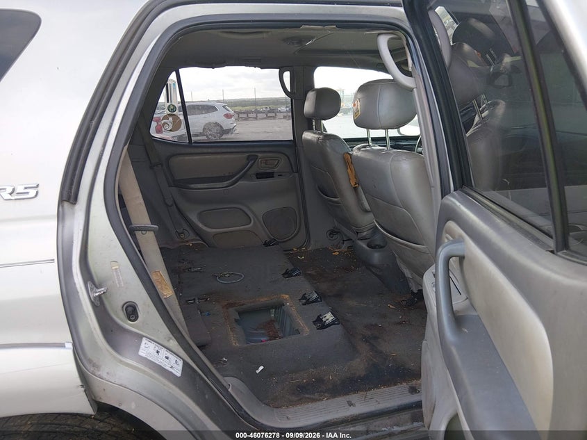 2003 TOYOTA SEQUOIA auction photo 8