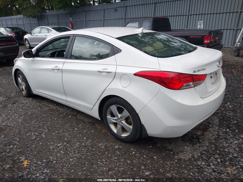 2013 HYUNDAI ELANTRA auction photo 3