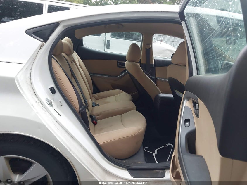 2013 HYUNDAI ELANTRA auction photo 8