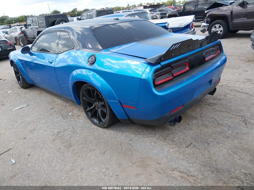 Vin: 2c3cdzbt0gh114040, lot: 46575989, dodge challenger r/t 20163
