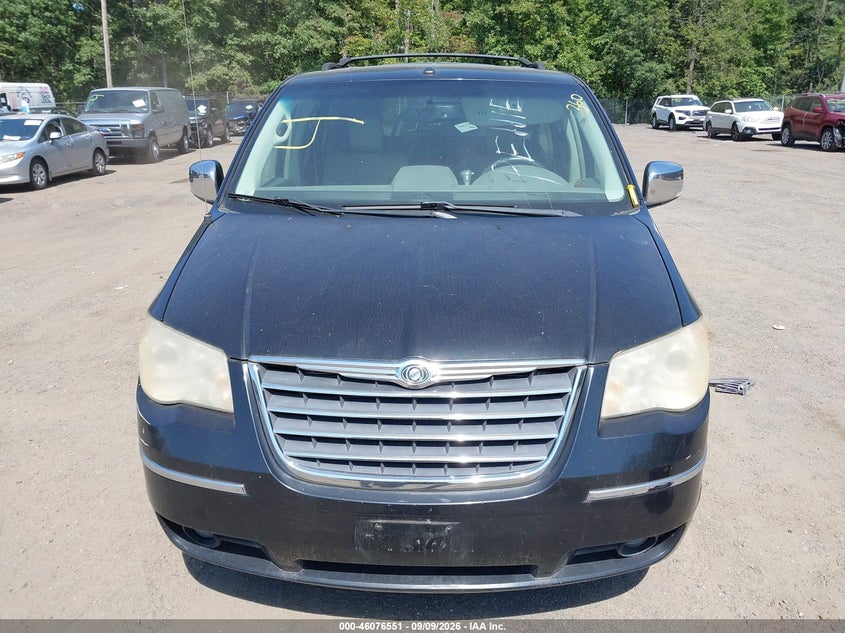 2008 CHRYSLER TOWN & COUNTRY auction photo 6