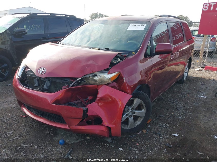 Vin: 5tdkk3dc2ds314938, lot: 46576157, toyota sienna le v6 8 passenger 20132