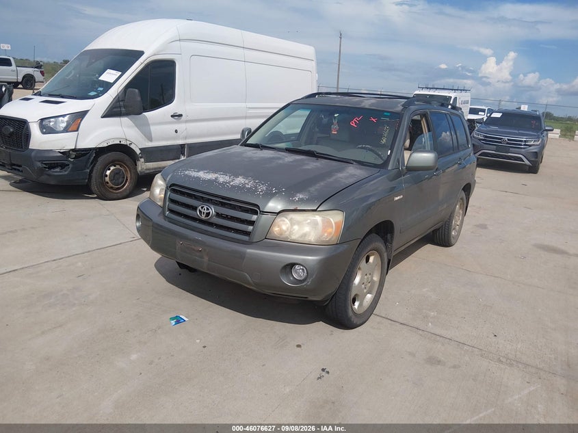 2004 TOYOTA HIGHLANDER auction photo 2
