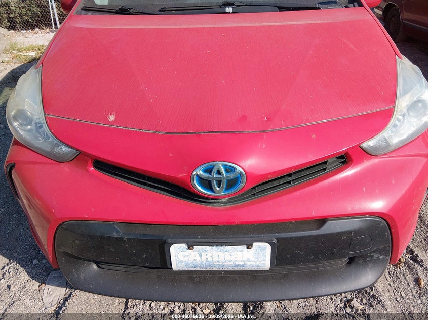 2016 TOYOTA PRIUS V auction photo 6