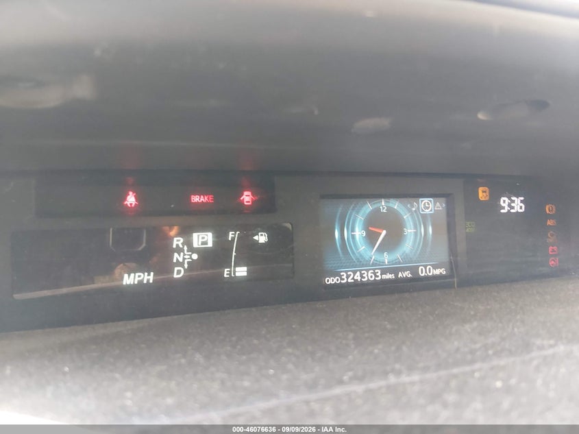 2016 TOYOTA PRIUS V auction photo 7