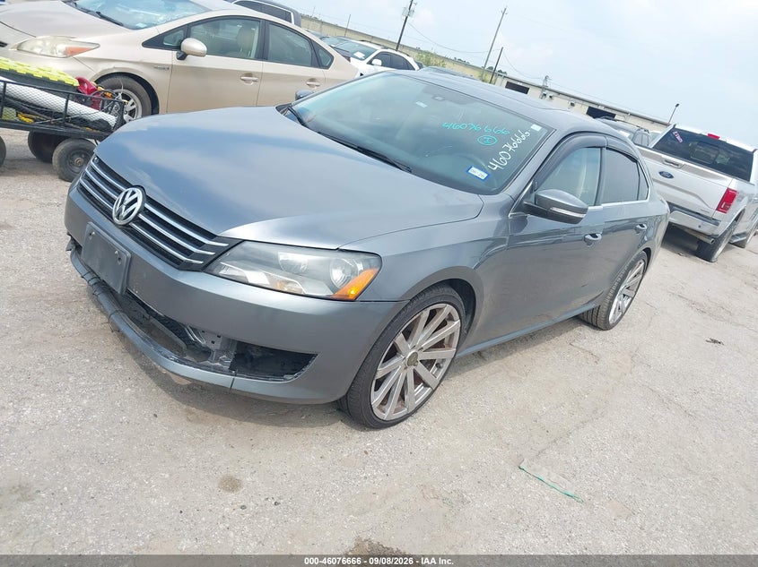 2013 VOLKSWAGEN PASSAT auction photo 2