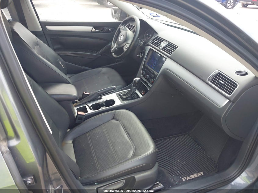 2013 VOLKSWAGEN PASSAT auction photo 5