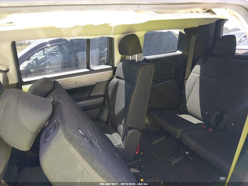 2025 HYUNDAI SANTA FE SE · Фото 8