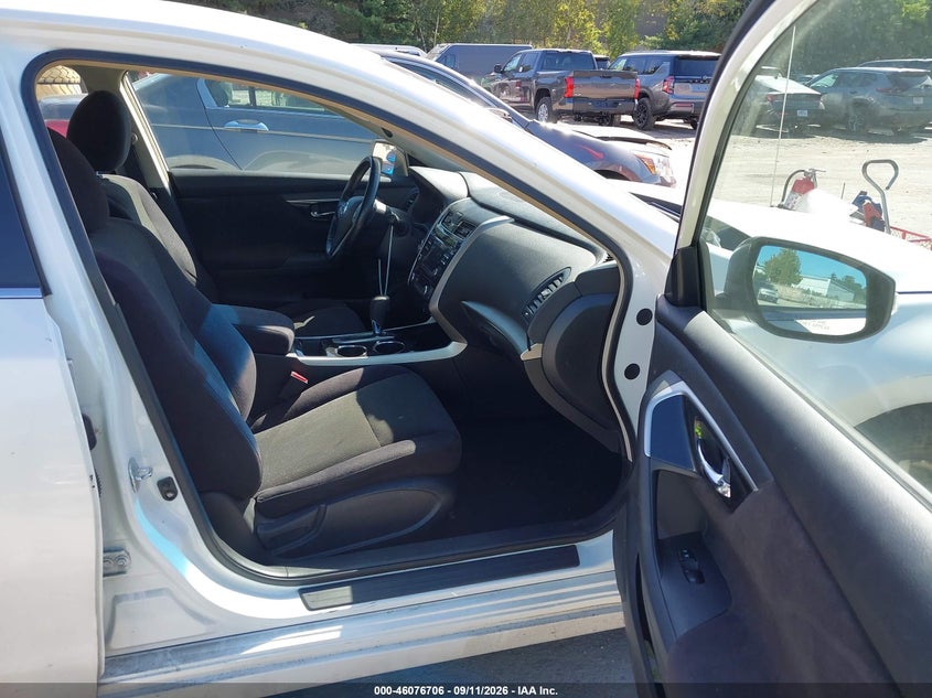 2013 NISSAN ALTIMA auction photo 5