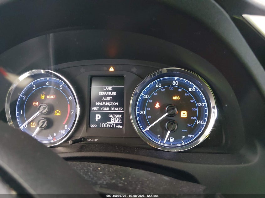 2018 TOYOTA COROLLA auction photo 7
