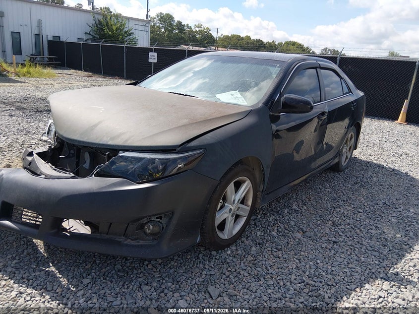 Vin: 4t1bf1fk9eu757108, lot: 46576284, toyota camry se 20142