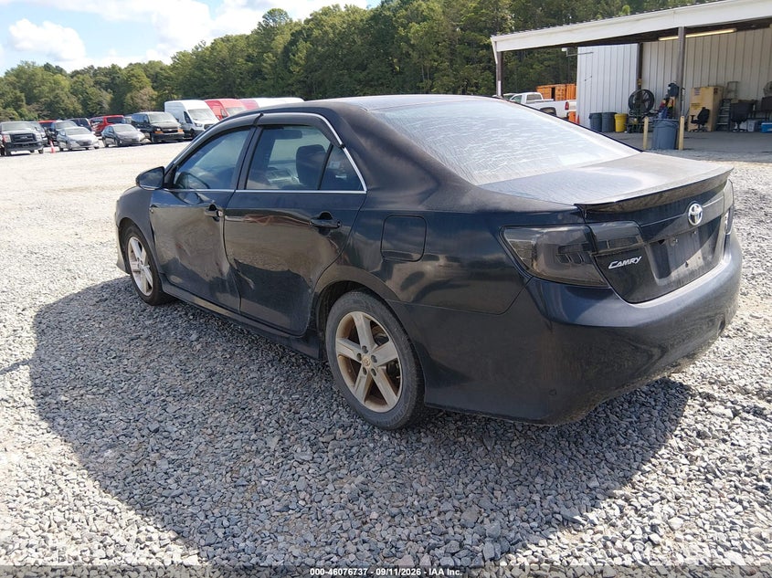 Vin: 4t1bf1fk9eu757108, lot: 46576284, toyota camry se 20143