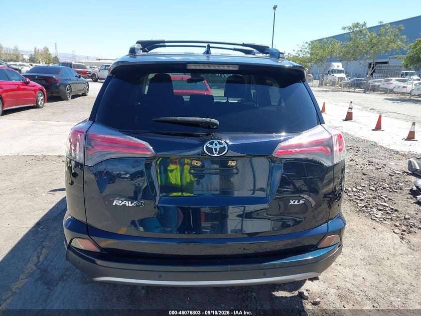 TOYOTA RAV4 - zdjęcie 17