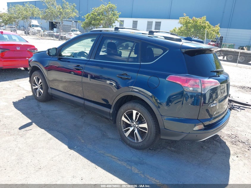 TOYOTA RAV4 - zdjęcie 3