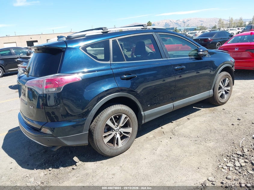 TOYOTA RAV4 - zdjęcie 4