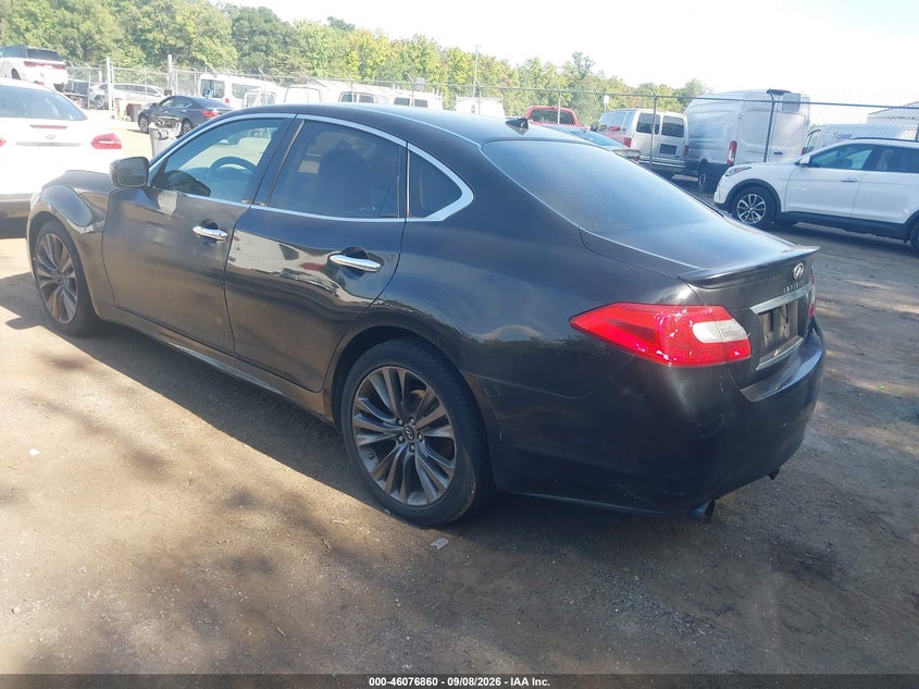2011 INFINITI M56X auction photo 3