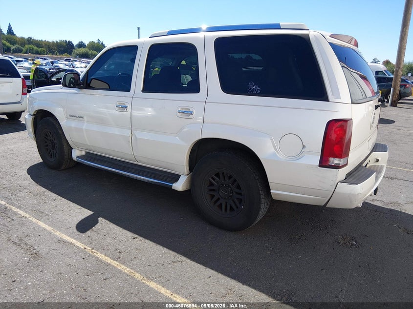 2002 CADILLAC ESCALADE auction photo 3
