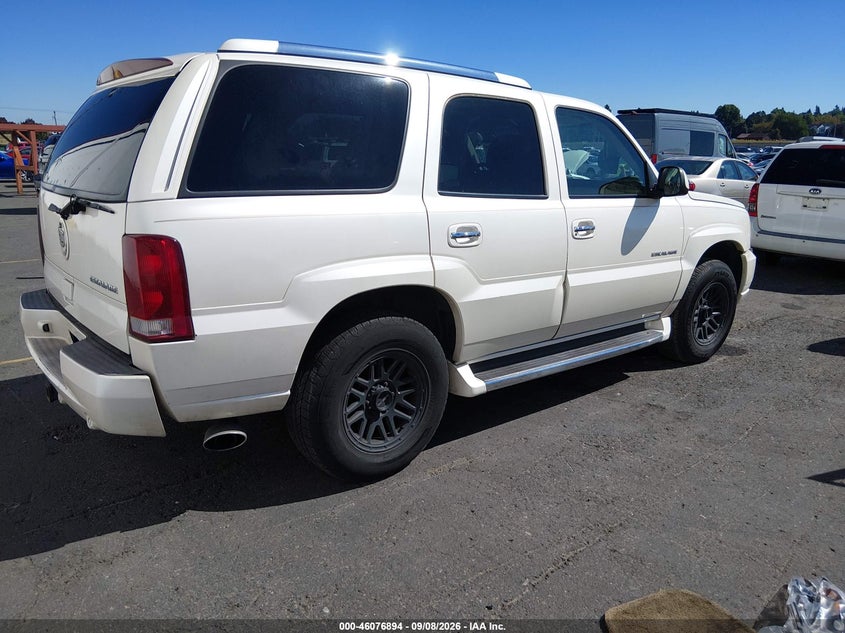 2002 CADILLAC ESCALADE auction photo 4