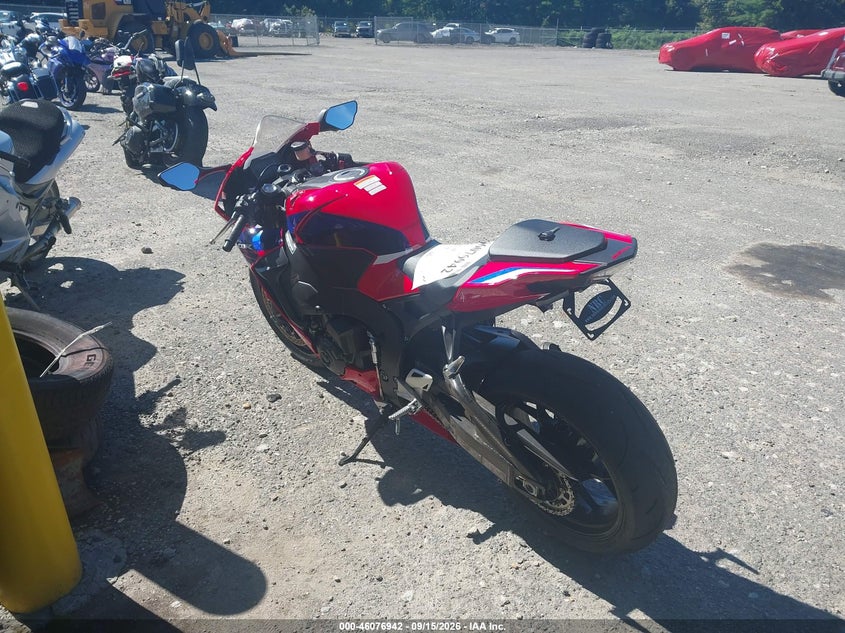 HONDA CBR1000 2024