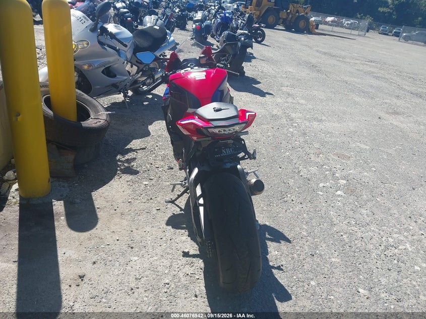 HONDA CBR1000 2024