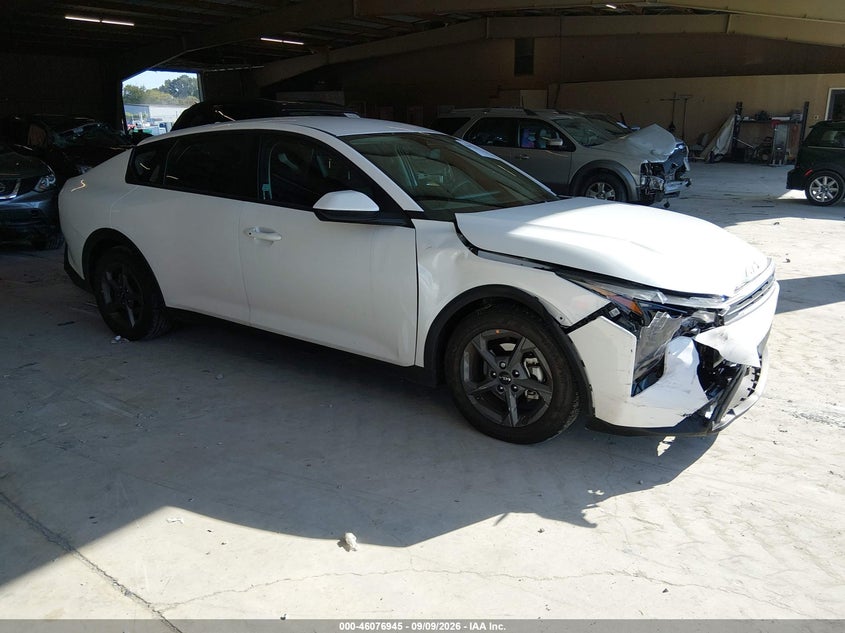 Vin: 3kpft4de6se183400, lot: 46576492, kia k4 lxs 2025 img_1