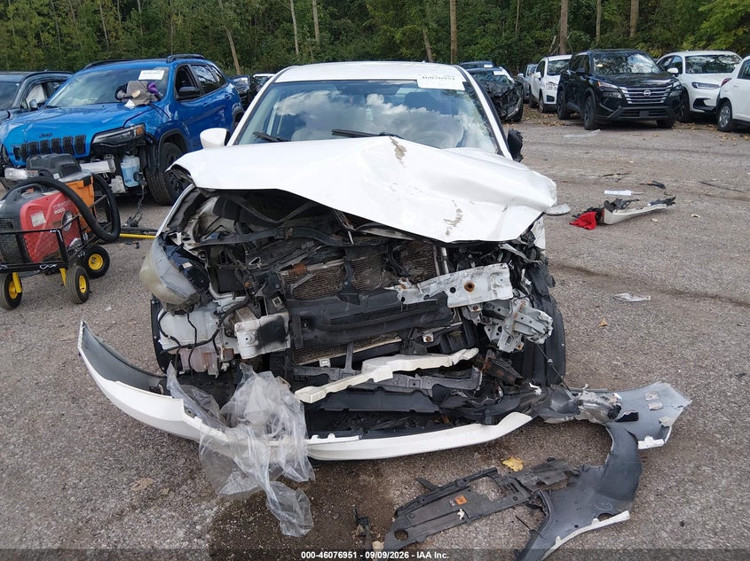 MAZDA MAZDA3 - zdjęcie 12
