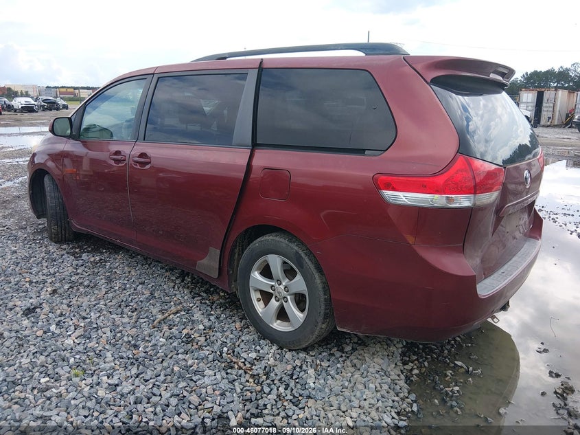 Vin: 5tdkk3dc9bs037850, lot: 46576565, toyota sienna le v6 20113