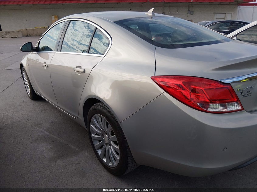 2011 BUICK REGAL auction photo 3