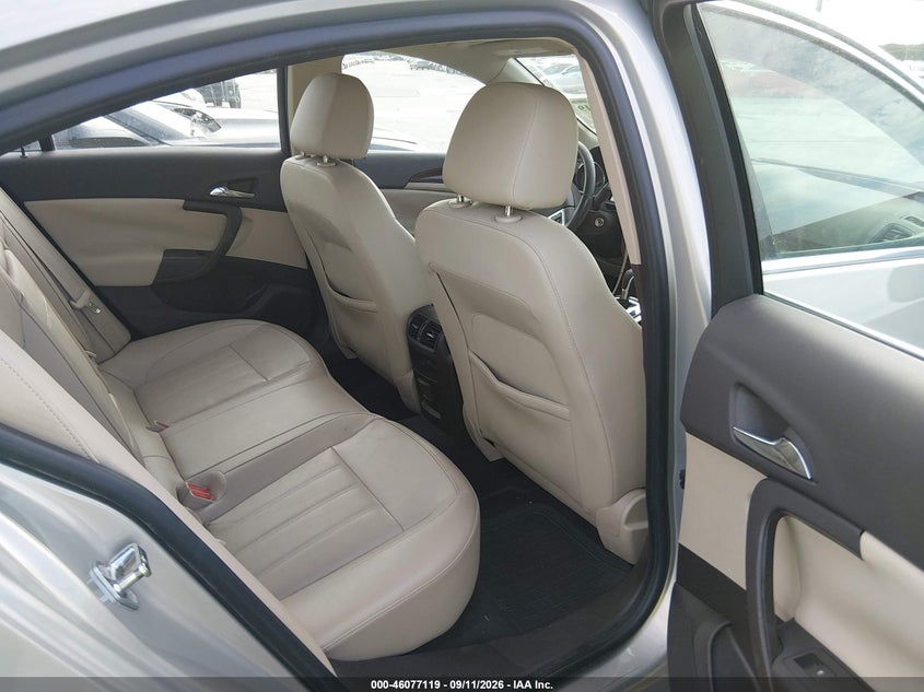 2011 BUICK REGAL auction photo 8