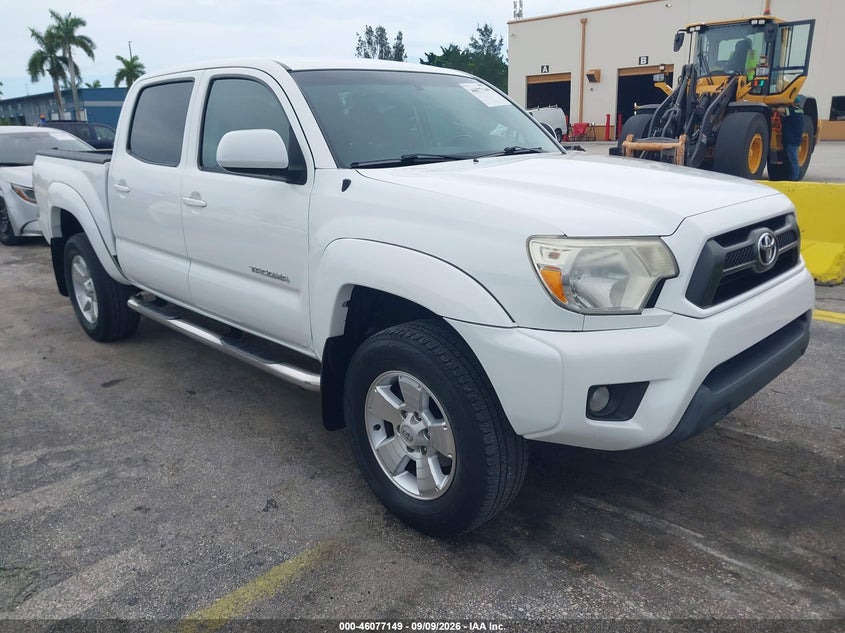 2013 TOYOTA TACOMA auction photo 1