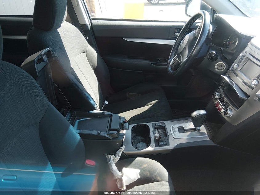 2014 SUBARU OUTBACK auction photo 5