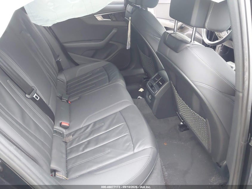 AUDI A4 - zdjęcie 8