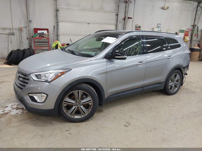 2016 Hyundai Santa Fe, Rear, IAAI, VIN KM8SRDHF8GU139662 — photo 2