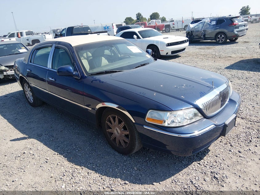 Vin: 2lnbl8cv8bx752308, lot: 46576972, lincoln town car signature limited 2011 img_1