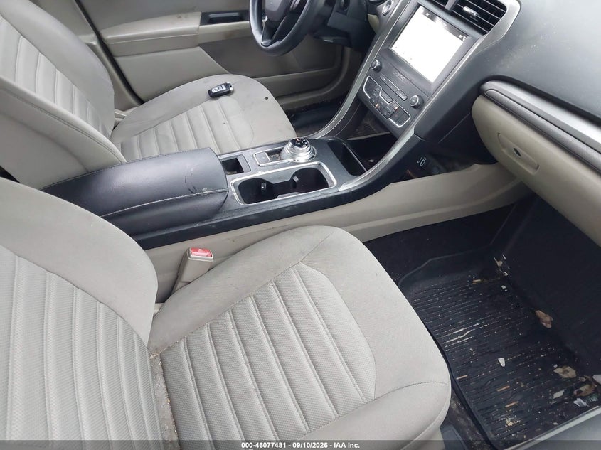 2019 FORD FUSION auction photo 5