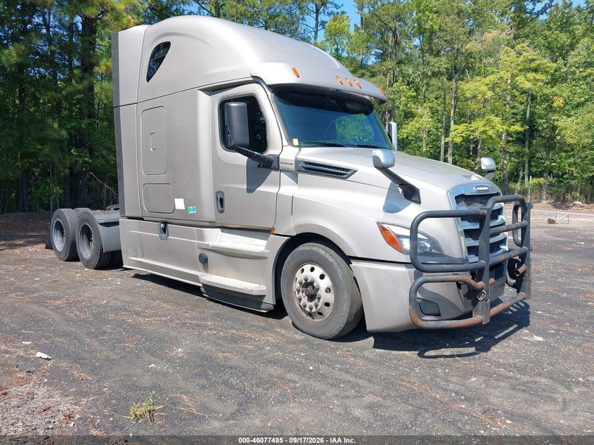 2019 FREIGHTLINER NEW CASCADIA 126 auction photo 1