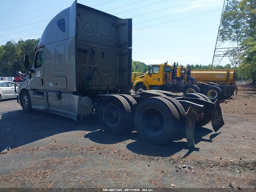 2019 FREIGHTLINER NEW CASCADIA 126 auction photo 3