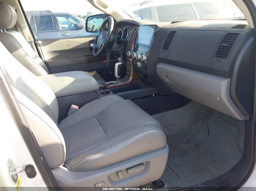 2008 TOYOTA SEQUOIA auction photo 5