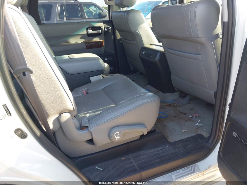 2008 TOYOTA SEQUOIA auction photo 8