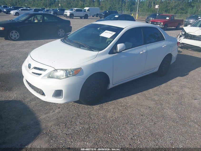 Vin: 2t1bu4ee8cc877211, lot: 46577063, toyota corolla le 20122