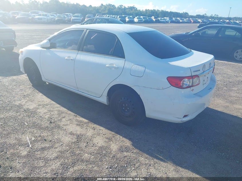 Vin: 2t1bu4ee8cc877211, lot: 46577063, toyota corolla le 20123