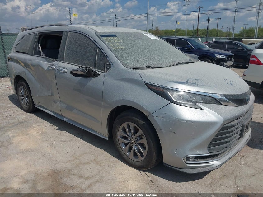 TOYOTA SIENNA - zdjęcie 1