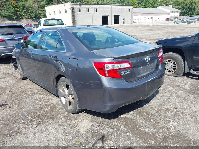 Vin: 4t1bf1fk4eu439431, lot: 46577098, toyota camry se sport 20143