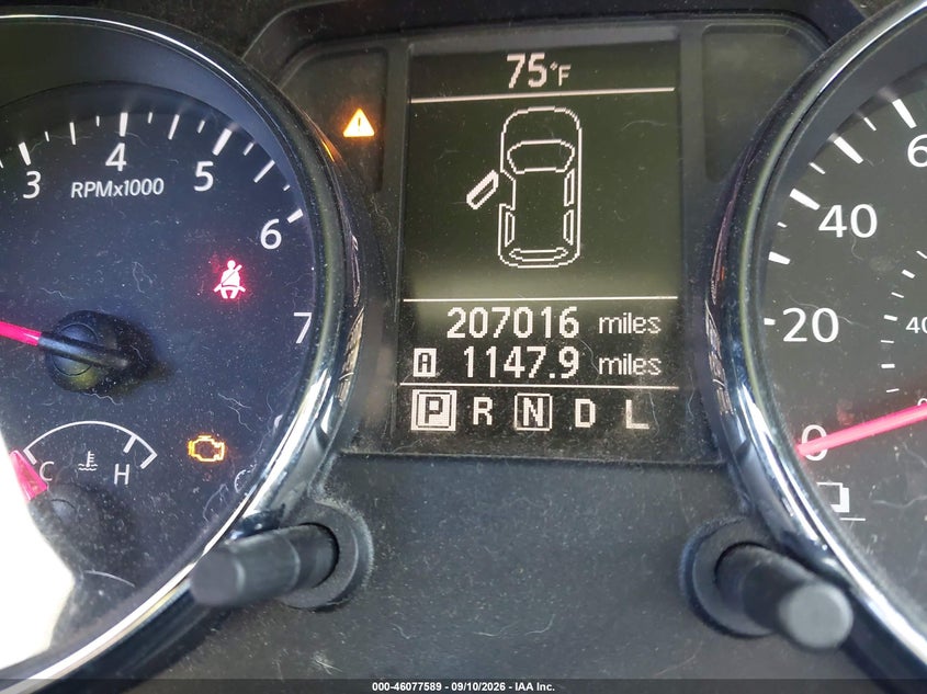2011 NISSAN ROGUE auction photo 7