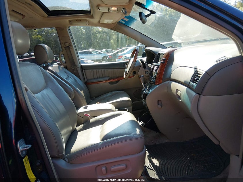 2006 TOYOTA SIENNA auction photo 5