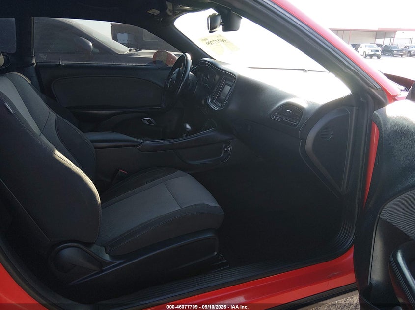 2015 DODGE CHALLENGER COUPE 3.6L V-6 DOHC, VVT, 305HP