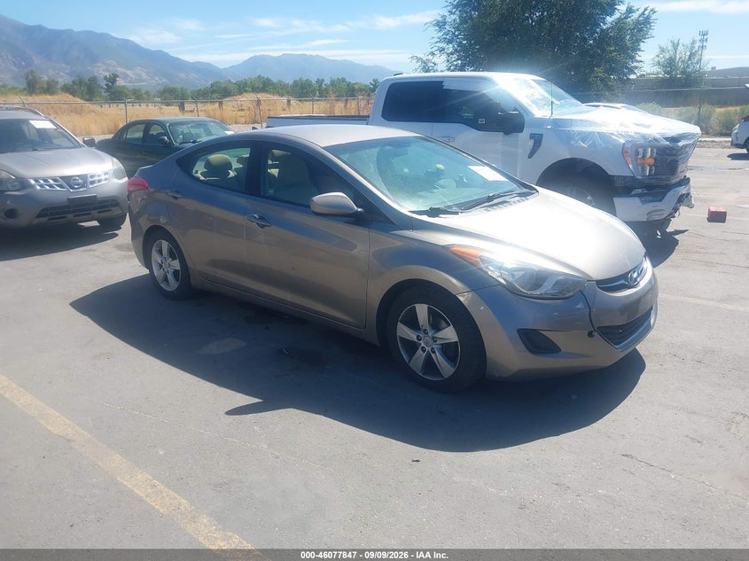 2013 HYUNDAI ELANTRA auction photo 1