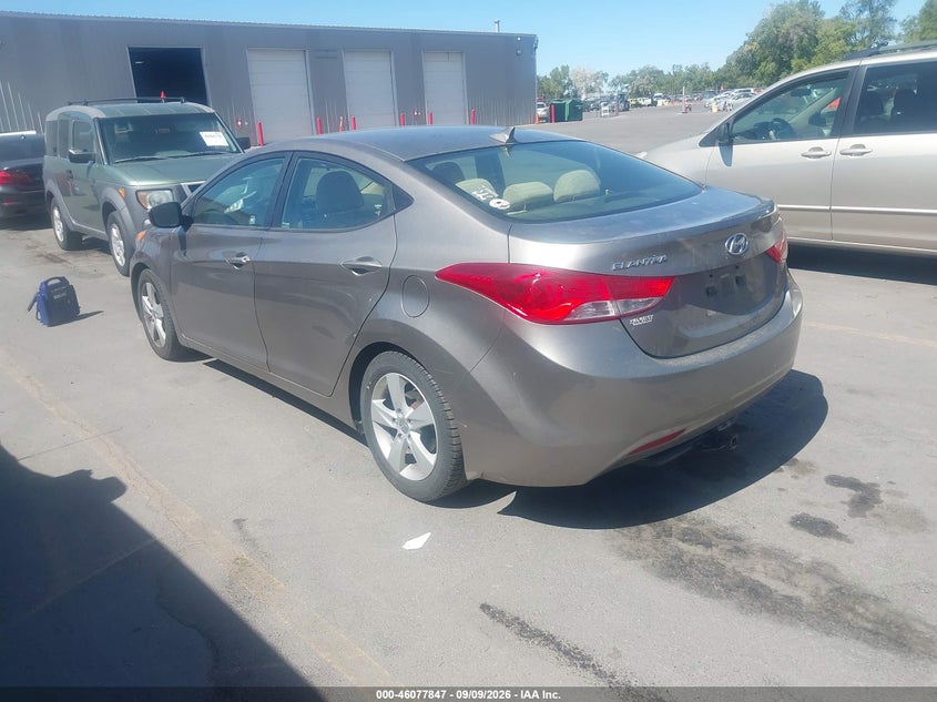 2013 HYUNDAI ELANTRA auction photo 3