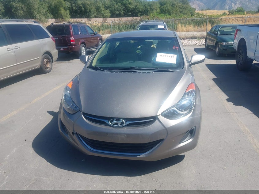 2013 HYUNDAI ELANTRA auction photo 6